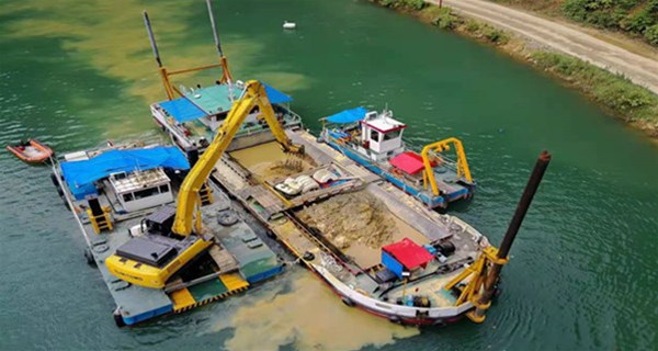 山東金銳船舶有限公司水上挖機平臺船性能工作效率如何